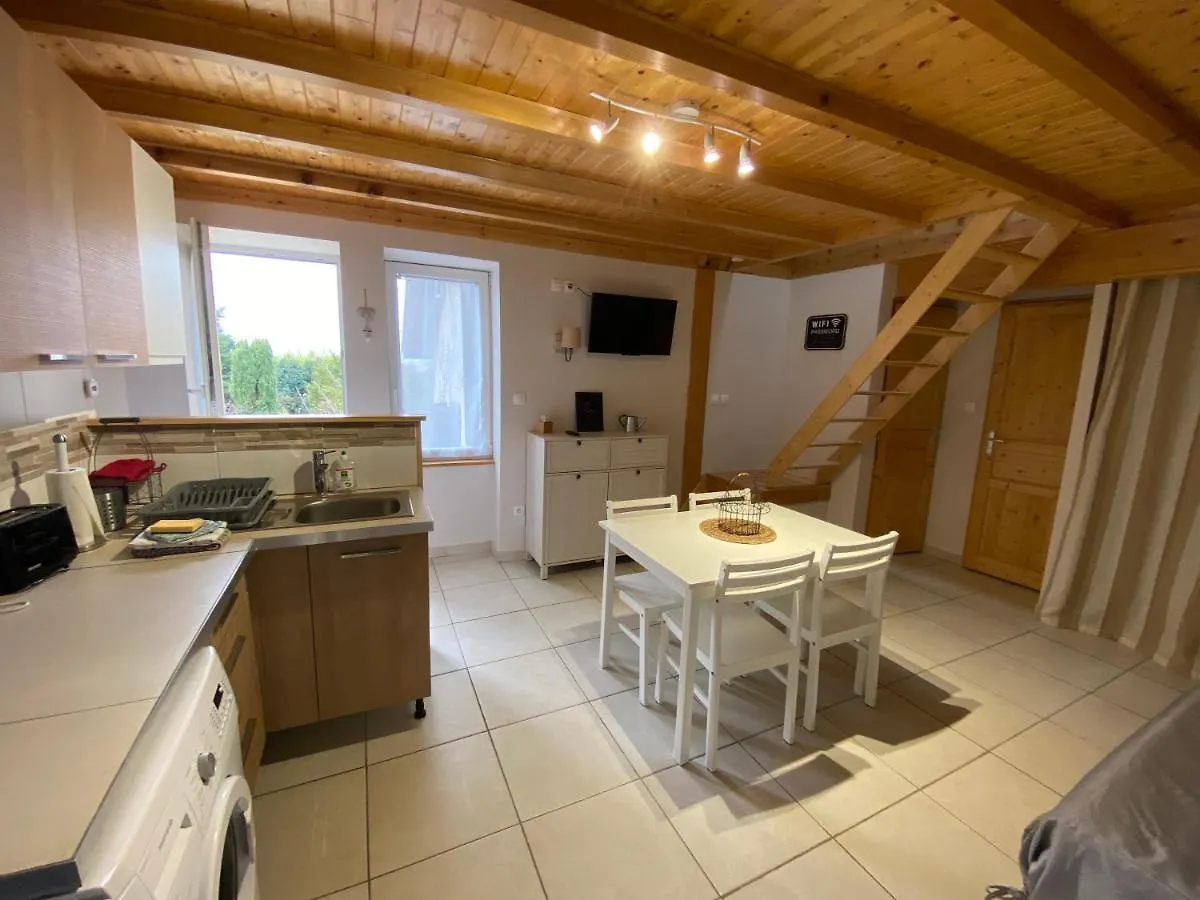 Le Cocon De Curson Gite Le Papillon Chanos-Curson 0*,  France
